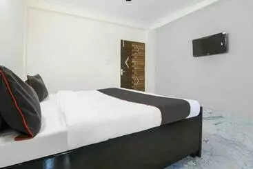 Hotel Pop  Shubham