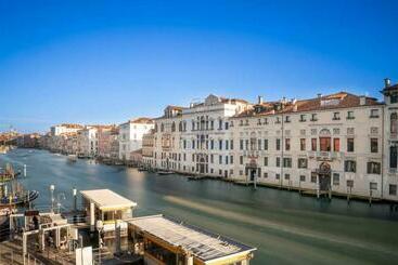 Aparthotel Mocenigo Grand Canal Luxury Suites