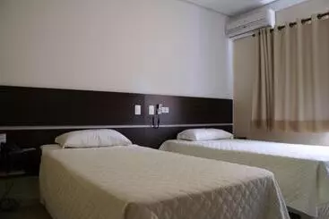 호텔 Cristal Palace Inn