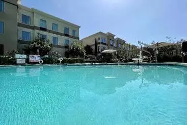 Отель Staybridge Suites Carlsbad/san Diego, An Ihg