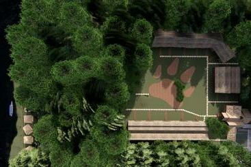 Отель Explorers Inn