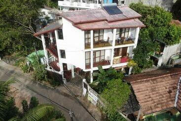 호텔 Shehan Guest Mirissa