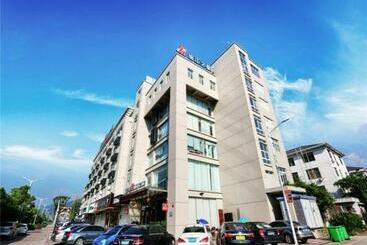 Otel Jinjiang Inn Xianju Huancheng North Road