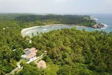 Huoneistohotelli Serene Villa