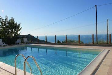 Bed and Breakfast Antico Casale