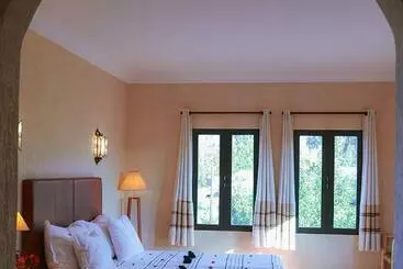 ベッドアンドブレックファースト Villa Atlas Secret