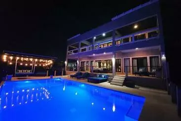 هتل Fishers Landing Boutique