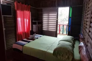 Bed and Breakfast Las Cabañas Del Escobo   Cabaña Tucán