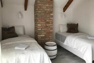 ペンション Vinný Tunel