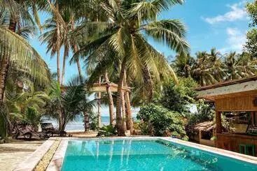 Hotelli Apo Diver Beach Resort