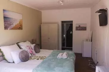 Pension Serenity Cove The Royal Jewel Room