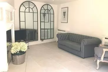 مبيت وإفطار The Bijou