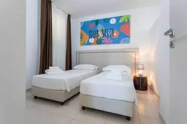 בית מלון כפרי 19 Summer Suites