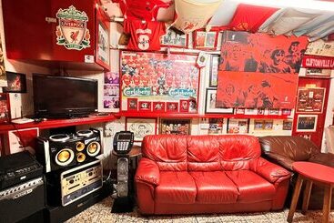 בית מלון כפרי Castle Lodge Guest House 86 88 Sheil Rd L6 3af