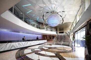 هتل Sunborn Gibraltar