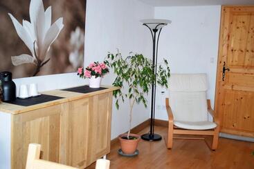 ベッドアンドブレックファースト Autour Du Soleil