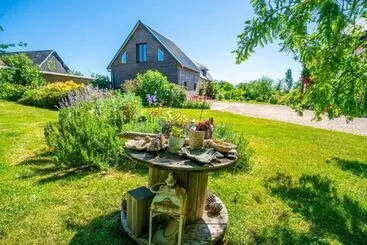 Bed and Breakfast Chambre D Hôtes   Le Jardin Des Patissons