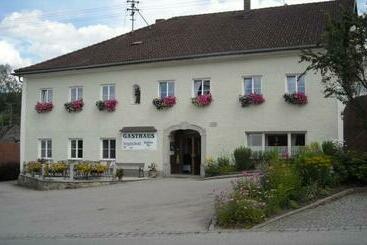 Majatalo Gästezimmer Sengstschmid