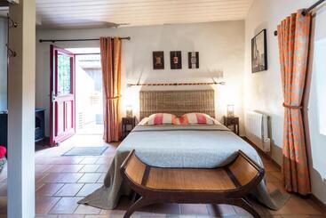 بنسيون Le Mas De Ribard