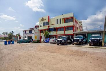 Hotel Oyo  San Agustin