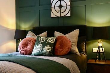 Pensión Boutique 5 Bed Home On Birdwell Road   Free Parking