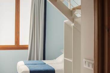 هتل Ad Hoc Carmen