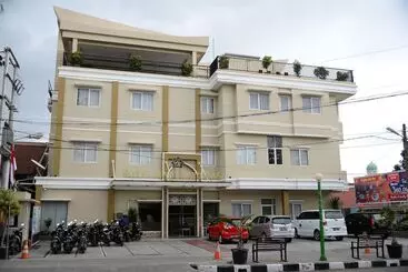 Otel Rangkayo Basa Halal