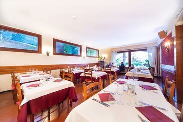 ホテル Ristorante Il Caminetto