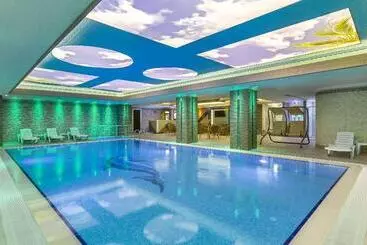 ホテル Ramada Usak