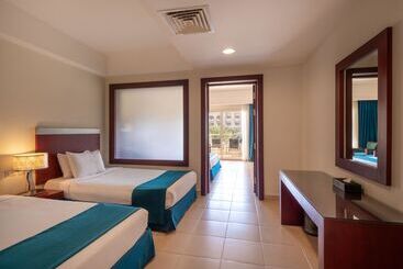 استراحتگاه Serenity Alma Heights Ex Serenity Fun City