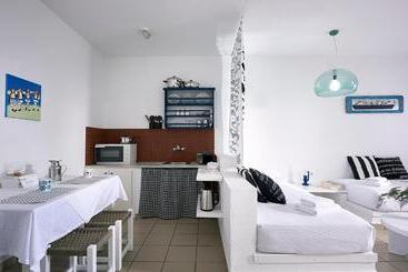 アパートホテル Nakou Village