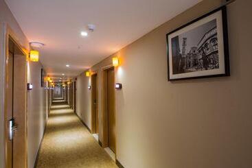 酒店 Iu  Tianjin Xiqing Meijiang Convention Center Dasi Branch