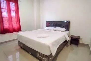 ホテル Reddoorz @ Jalan Ratahan Minahasa Tenggara