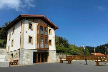 مبيت وإفطار Casa Rural Mugarri