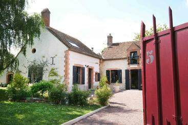 Bed and Breakfast L Orme Blanchet Spa & Piscine, Petit Déjeuner Inclus