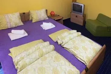 Majatalo Hostinec U Zlaté Lípy