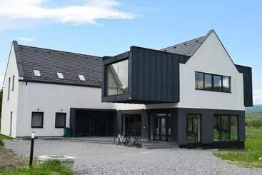 Aamiaismajoitus (B&B) Pensiunea Qubik Praid