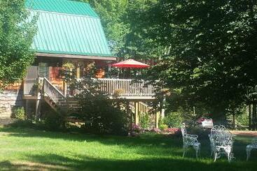 Chestnut Lane Bed And Breakfast