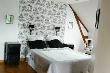 ベッドアンドブレックファースト La Loge