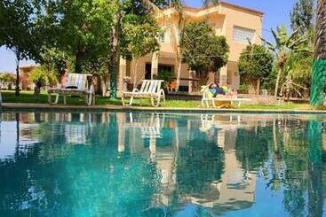 فندق Ferme Fulla