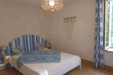 بنسيون Moulin De Solaure