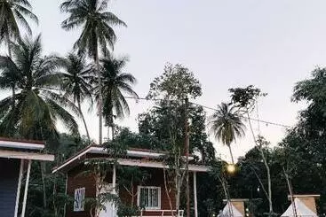 Majatalo Np โฮมสเตย์ นอนเต็นท์ติดแอร์