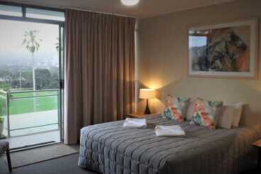 Avoca Palms Resort Apartments