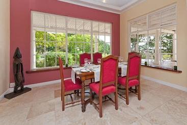 קוטג'' Bellavista Country Place