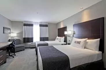 Отель Home Inn & Suites Regina Airport