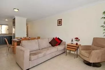 فندق Lakeside Apartments And River Resort Villas