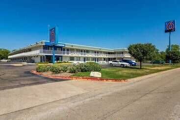 Motel 6bellmead, Tx  Waco