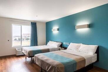 Motel 6laredo, Tx Airport