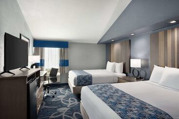 فندق على الطريق Baymont Inn & Suites Shawnee