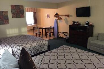 Pacer Inn & Suites Motel